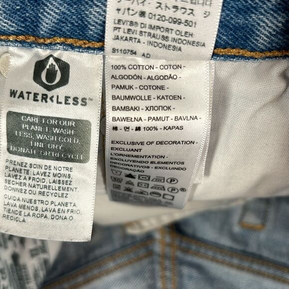 Levi’s 501 Shorts Women’s Size 32 Denim Original Short in Ojai Light Stone Wash - Picture 5 of 14